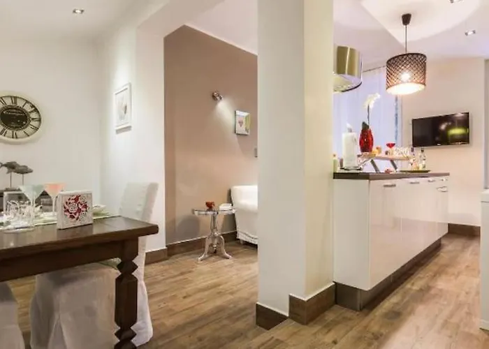 Apartmán Lily's House, Terrace And Free Parking Near Harbor *
