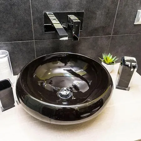 Lily's House, Terrace And Free Parking Near Harbor * Gênes