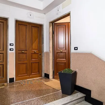 Apartamento Lily's - Near Harbor And Downtown With Terrace - Italy Flat Vacation *