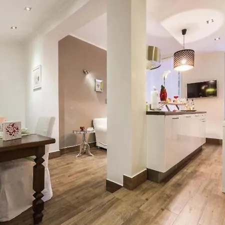 Lily's House, Terrace And Free Parking Near Harbor Gênes