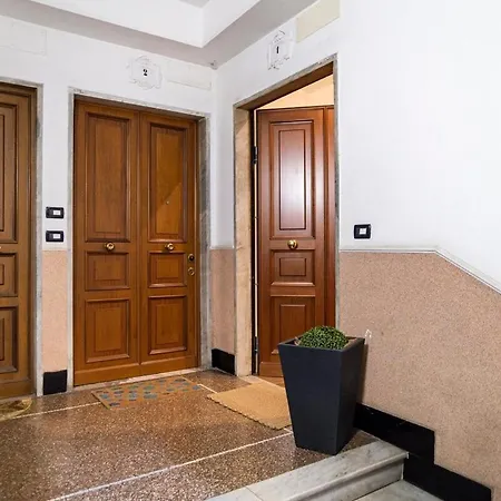 Lily's House, Terrace And Free Parking Near Harbor Apartment *