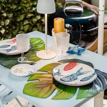 Lily's House, Terrace And Free Parking Near Harbor Apartment *
