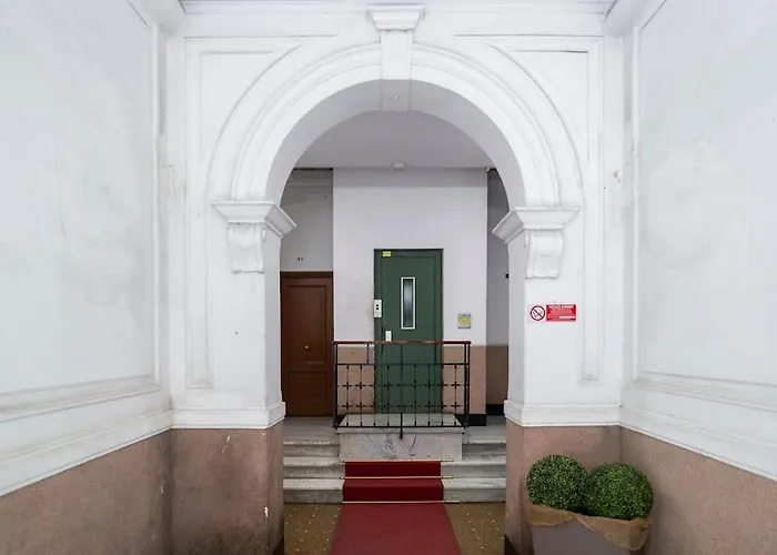 Lägenhet Lily's House, Terrace And Free Parking Near Harbor