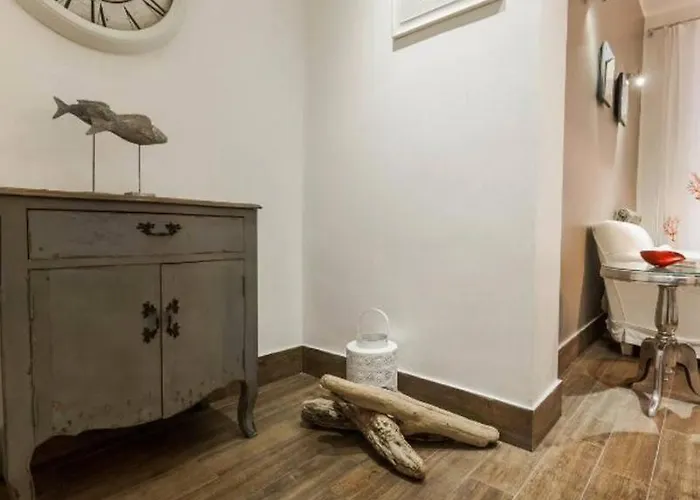 Lily's House, Terrace And Free Parking Near Harbor Genua