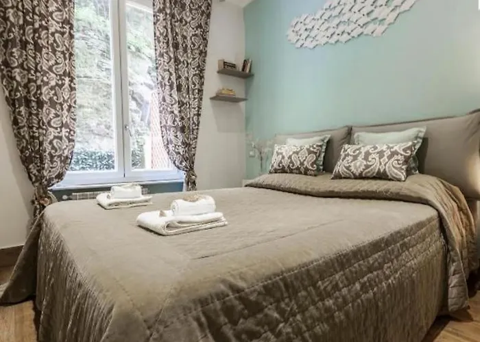 Lily's House, Terrace And Free Parking Near Harbor Lägenhet