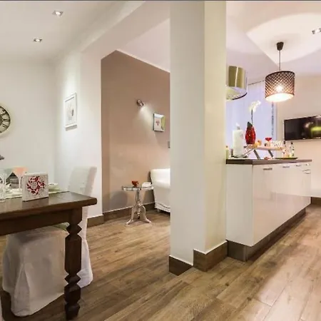 דירה Lily's House, Terrace And Free Parking Near Harbor *